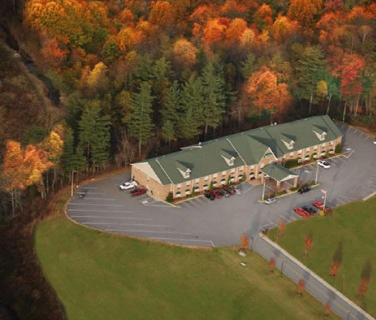 Mountain Inn & Suites フラット・ロック エクステリア 写真