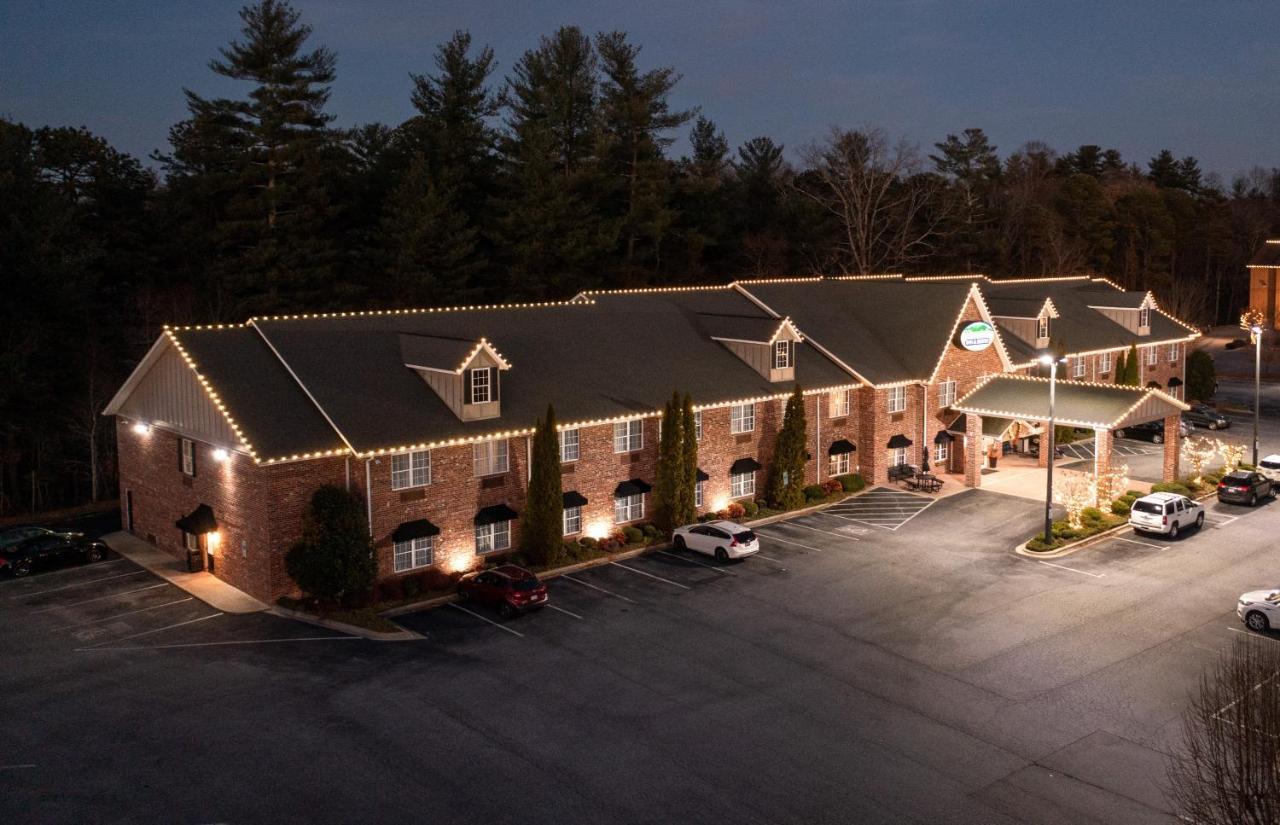 Mountain Inn & Suites フラット・ロック エクステリア 写真
