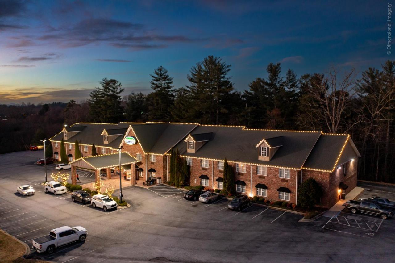 Mountain Inn & Suites フラット・ロック エクステリア 写真