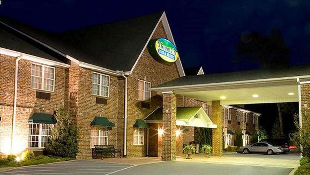 Mountain Inn & Suites フラット・ロック エクステリア 写真
